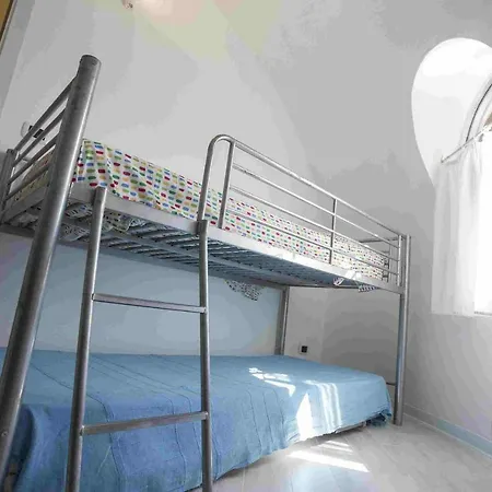 Del Mito Villa *